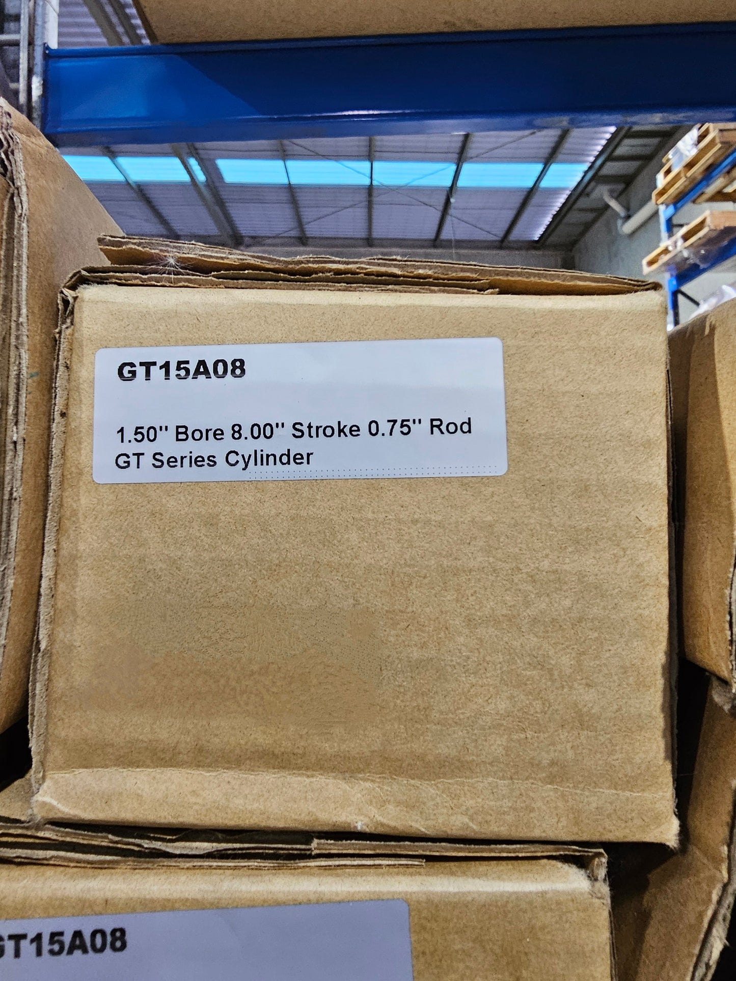 Ag Cylinder - 1.5" Bore - 8" Stroke - 0.75" Rod - 16" Closed Centre